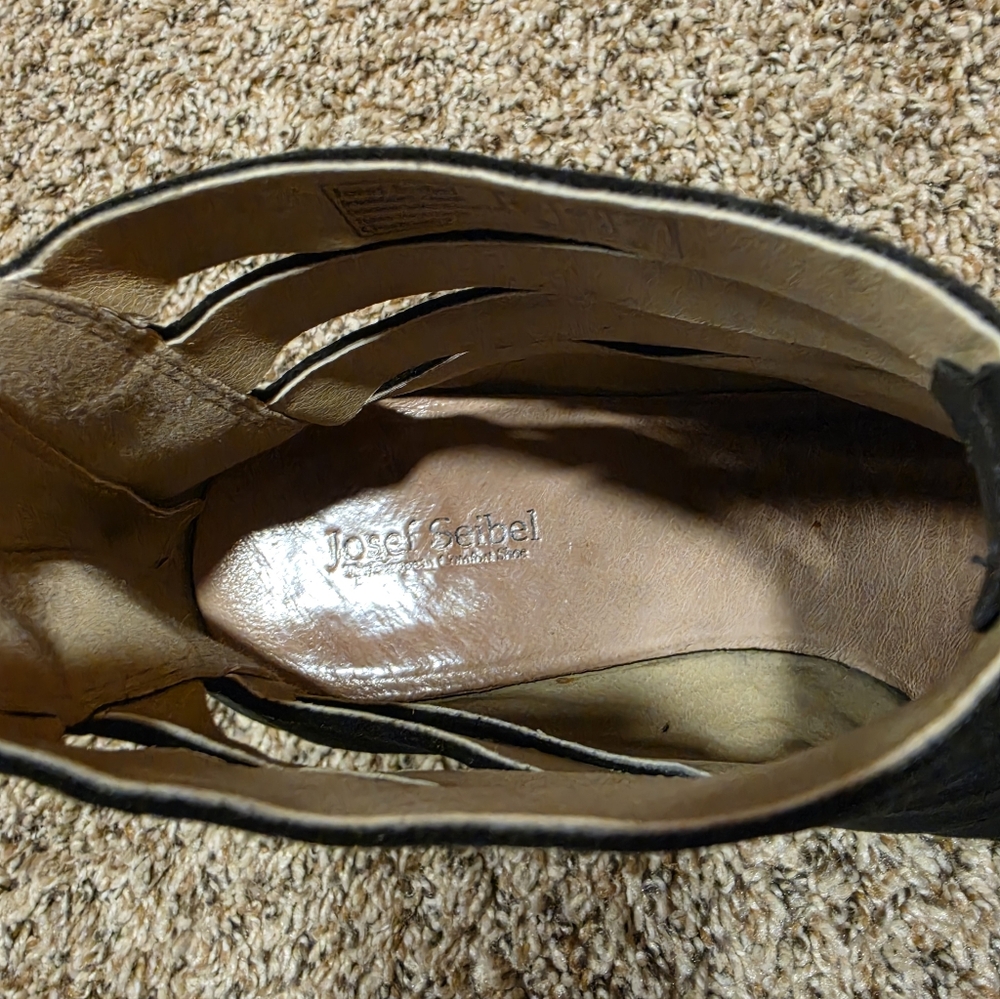 Josef Seibel Women’s Bootie Bonnie Black Cut Out Heeled Leather Size 41 / 10.5 - Picture 7 of 8
